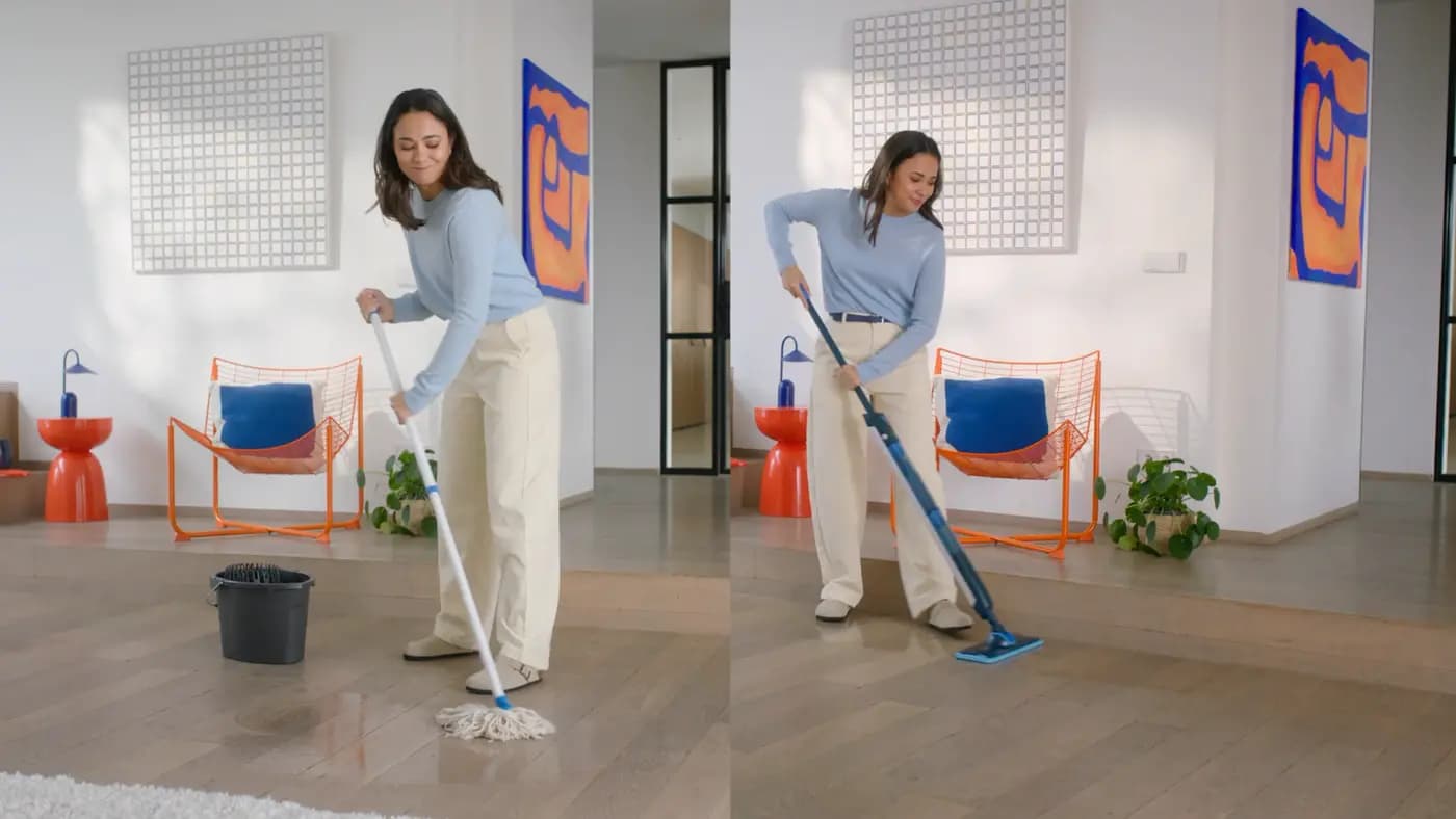 Philips OneUp XV5113/01 electric floor mop in use